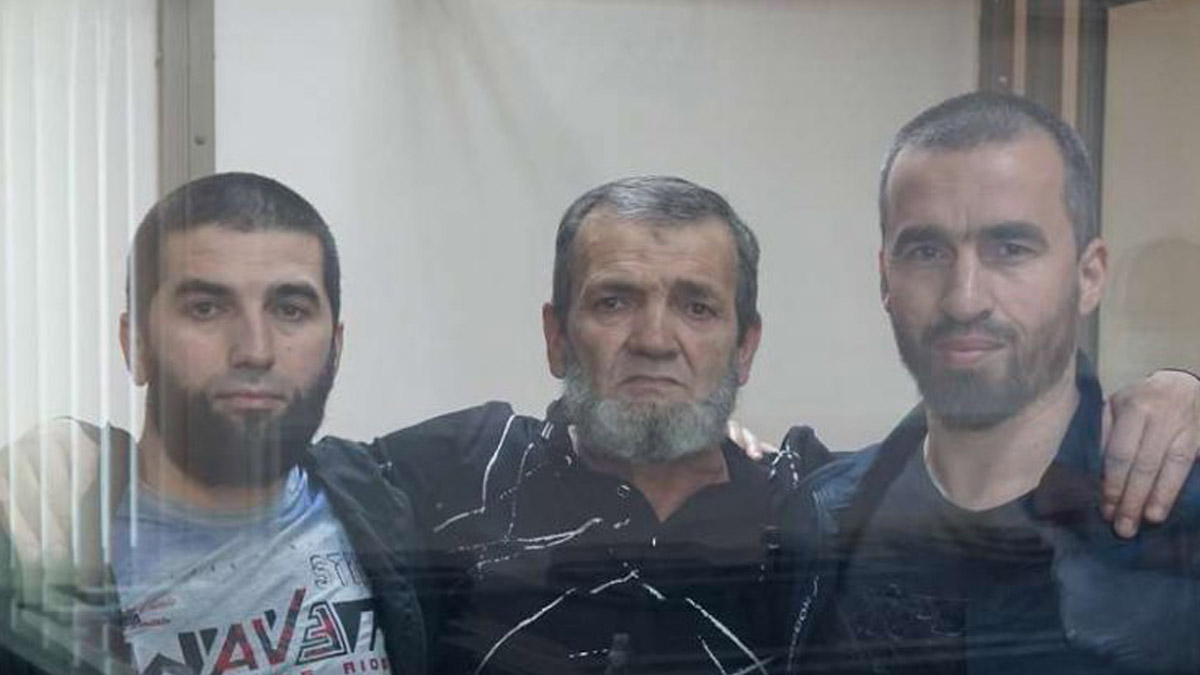 Rus mahkemeden 3 Kırım Tatarına toplam 48 yıl hapis cezası