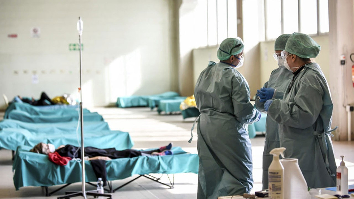 İngiltere'de Kovid-19 önlemi olarak 'Ev ya da otel' planı