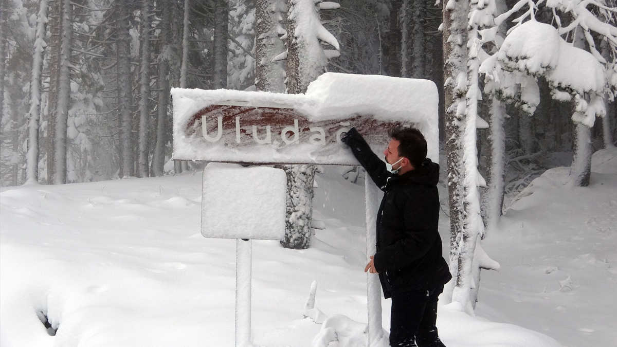 Uludağ'da kar sevinci: Pistler kullanıma açılacak