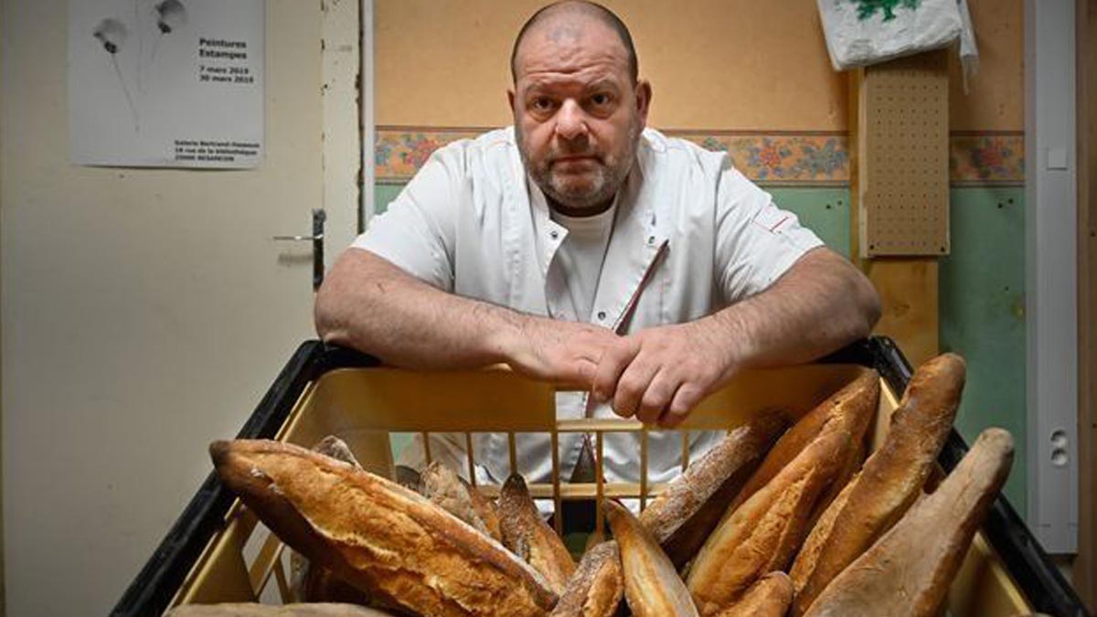 Çırağının sınır dışı edilmemesi için açlık grevi yapan fırıncı mücadelesini kazandı