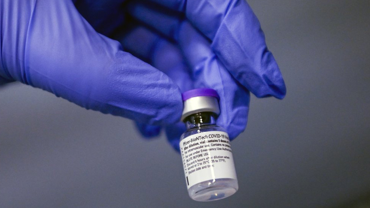 Pfizer'ın aşı teslimatlarını yavaşlatma kararına AB'den tepki