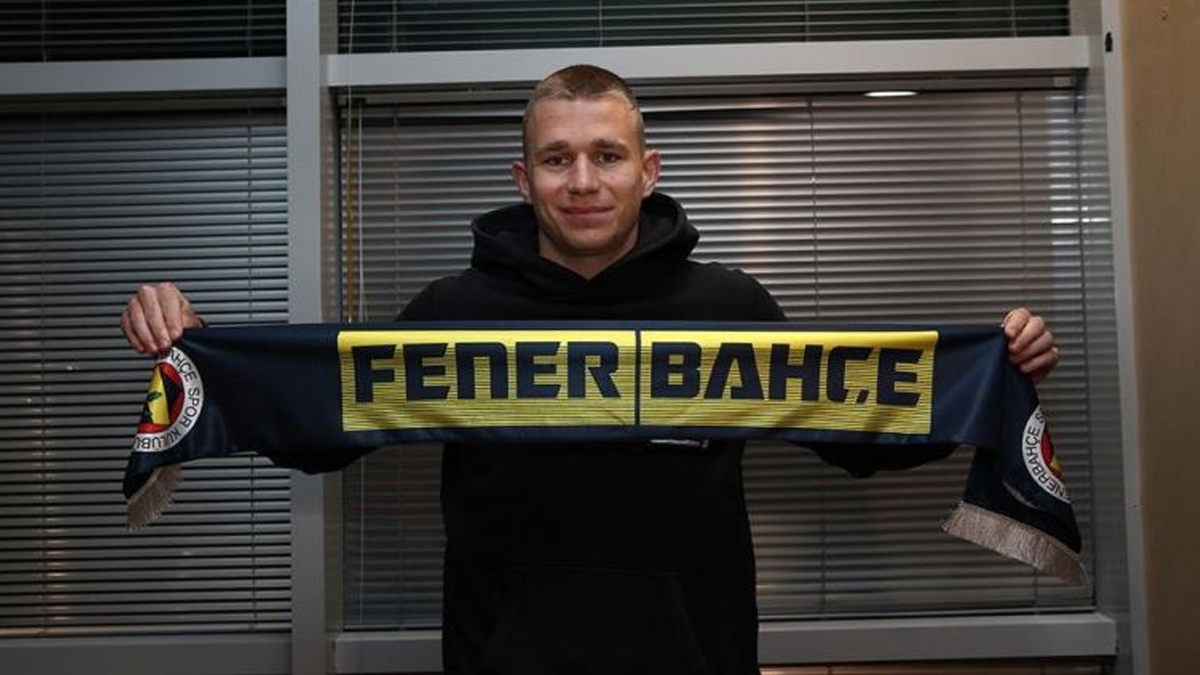 Fenerbahçe'nin yeni transferi İstanbul'a geldi