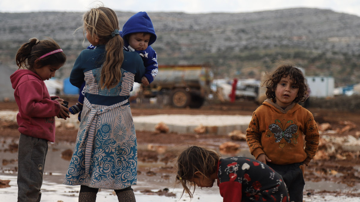 İsrail'e Filistinliler için koronavirüs aşısı çağrısı