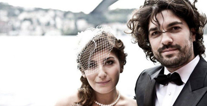 Şebnem Bozoklu altı yıllık eşi Emre İzer’le boşanma eşiğinde