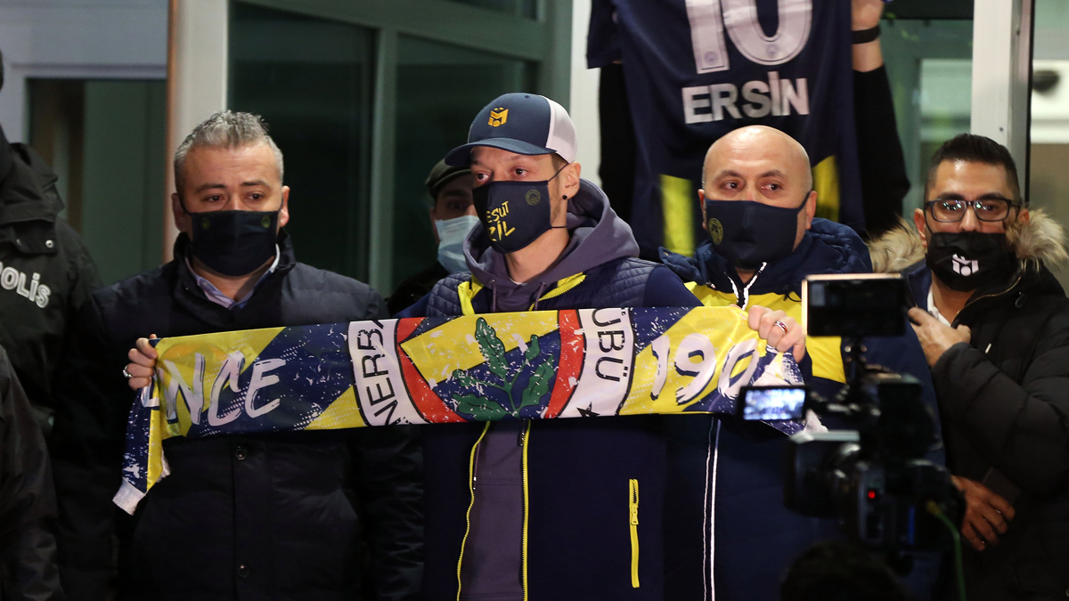 Fenerbahçe, Mesut Özil transferini KAP'a bildirdi