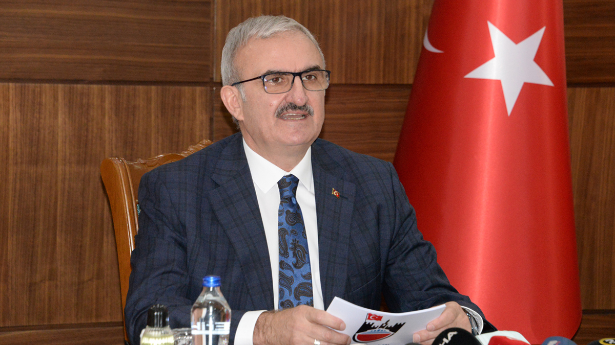 Diyarbakır Valisi Karaloğlu, koronavirüse yakalandı