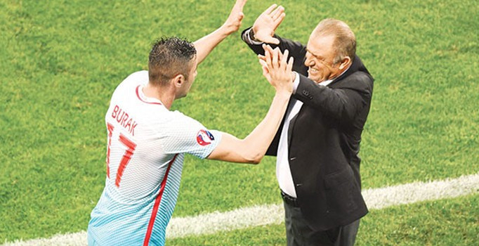 Burak Yılmaz'a sıfır prim dinamiti ateşledi