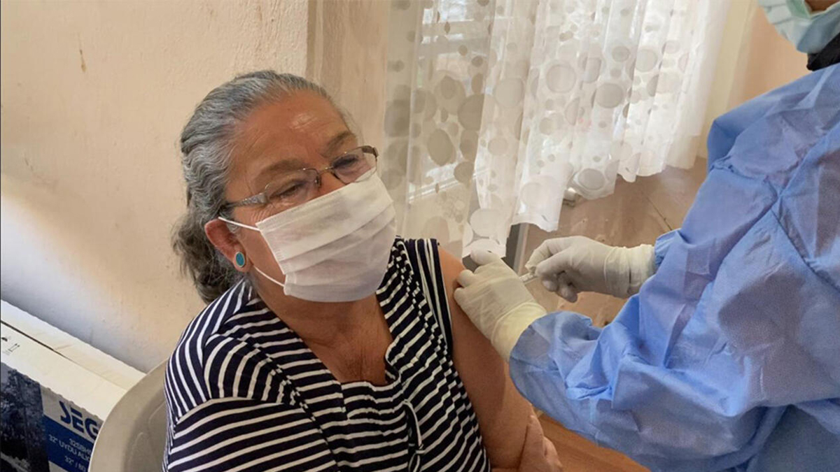 Aşılamada birinci aşamanın 3. ayağına geçildi: Binlerce kişiye daha aşı yapılacak