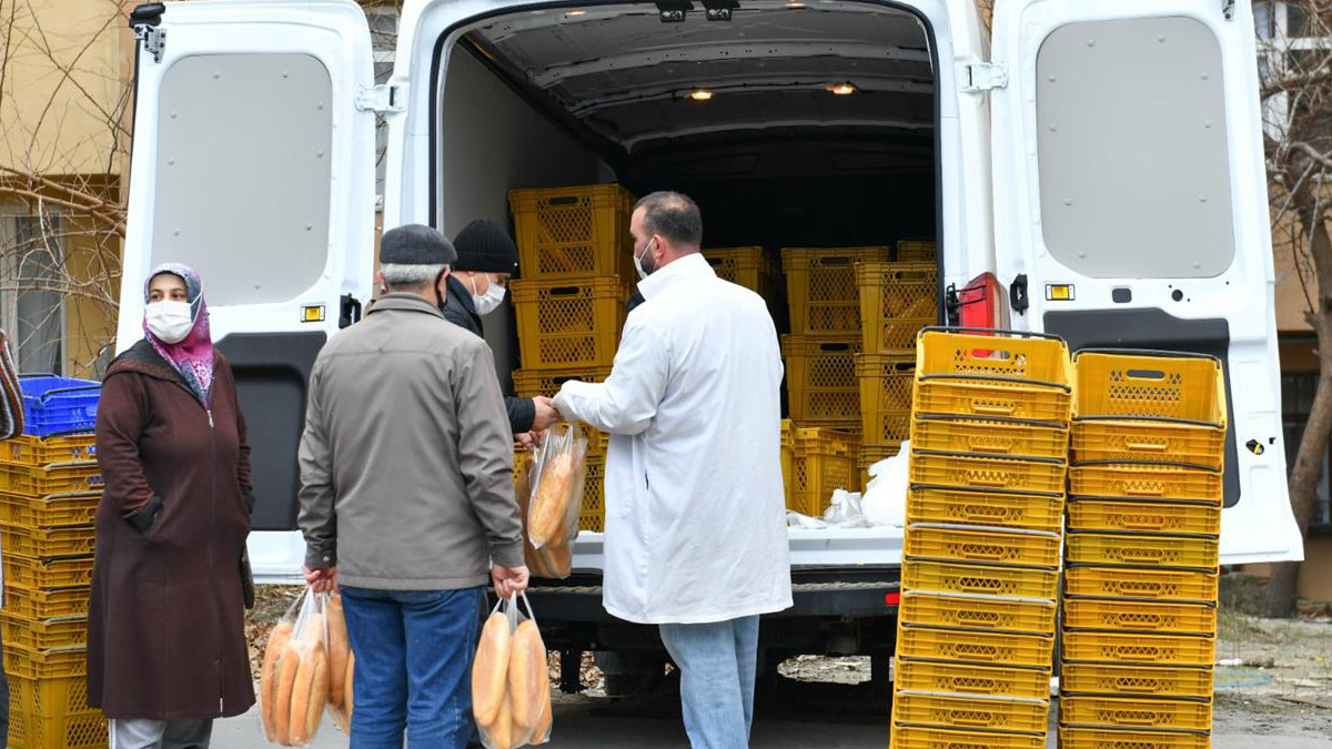 Bakanlıktan İBB'nin mobil ekmek büfelerine yasak iddiası