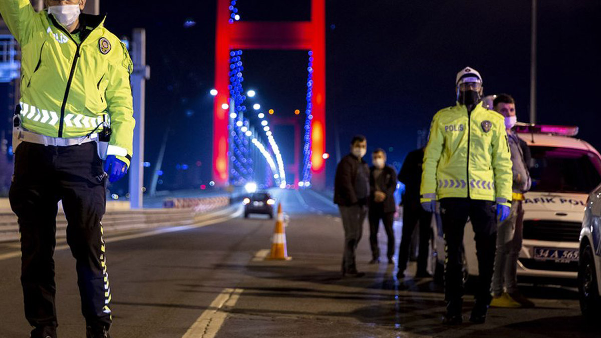 Son dakika! Hafta sonu kısıtlaması başladı