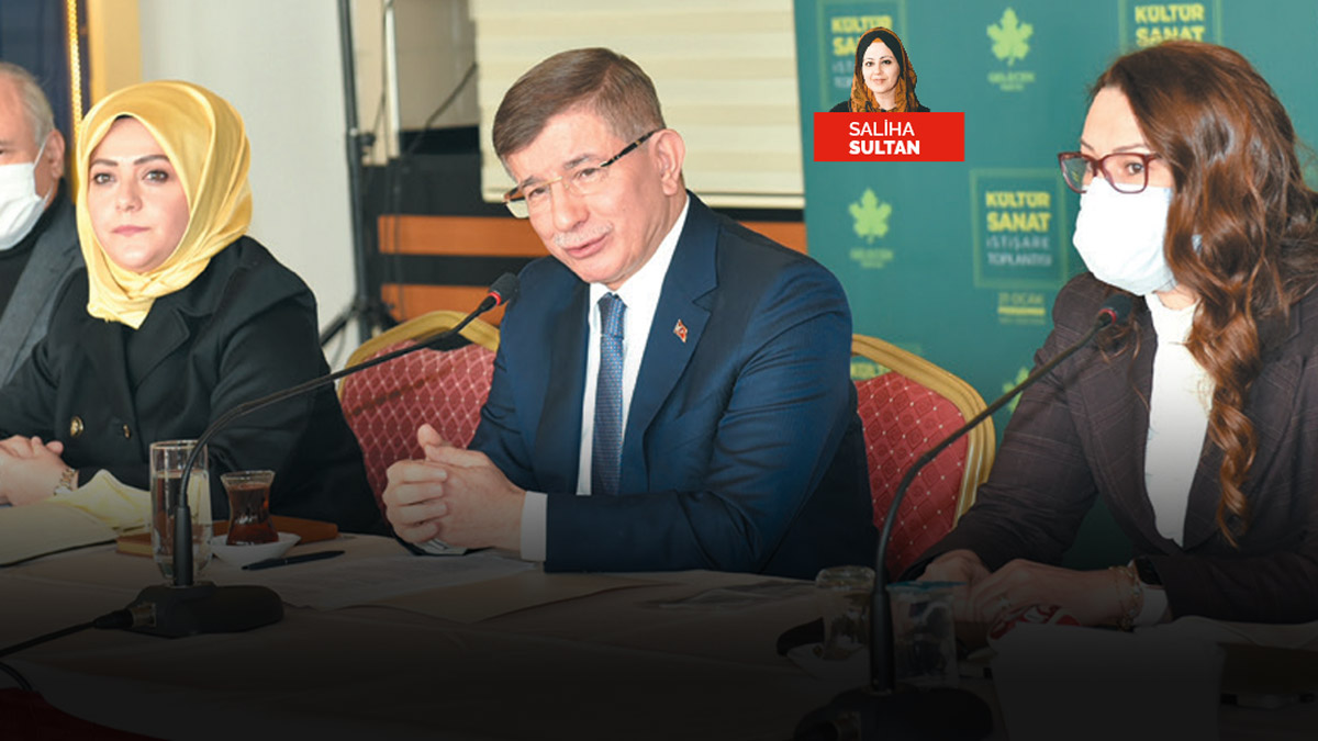 Kültür sanat siyasetin arka bahçesi olamaz