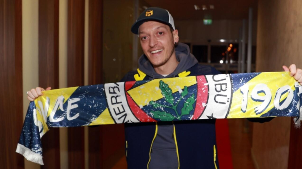 Fenerbahçe, Mesut Özil transferini resmen açıkladı