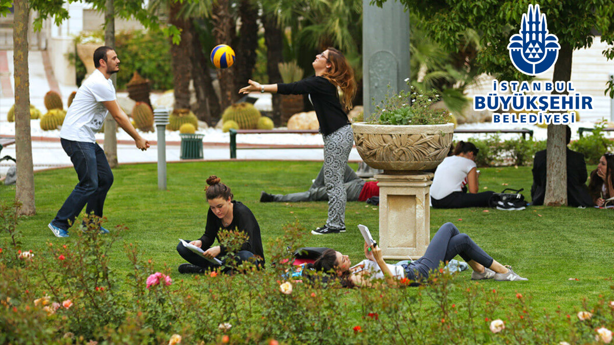 İBB'nin 'Askıda Eğitim Destek Paketi' ile 24 saatte 1405 öğrenciye maddi yardım sağlandı
