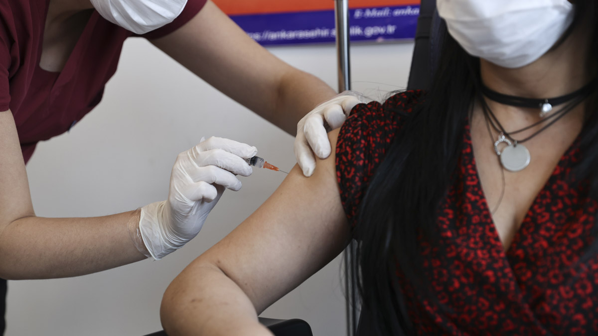 Koronavirüs aşısı olanlar için çok önemli '45 gün' uyarısı