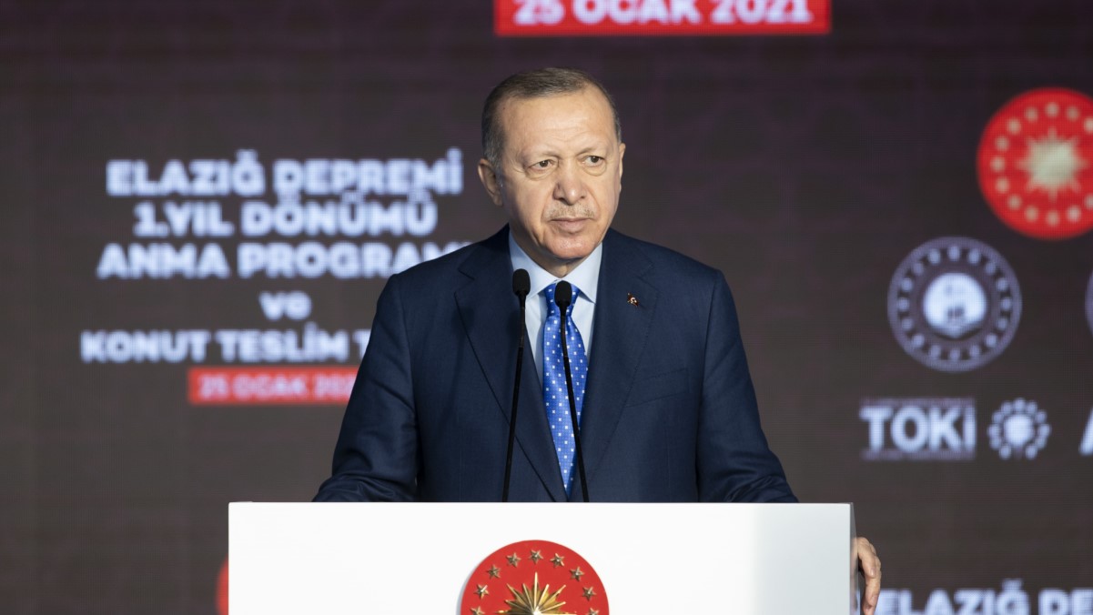 Erdoğan: Hedefimiz İstanbul'daki 1,5 milyon konutu 5 yılda tamamlamak