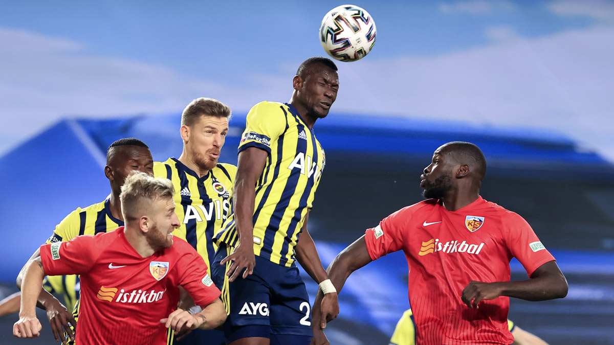 Fenerbahçe liderlik yarışında hata yapmadı