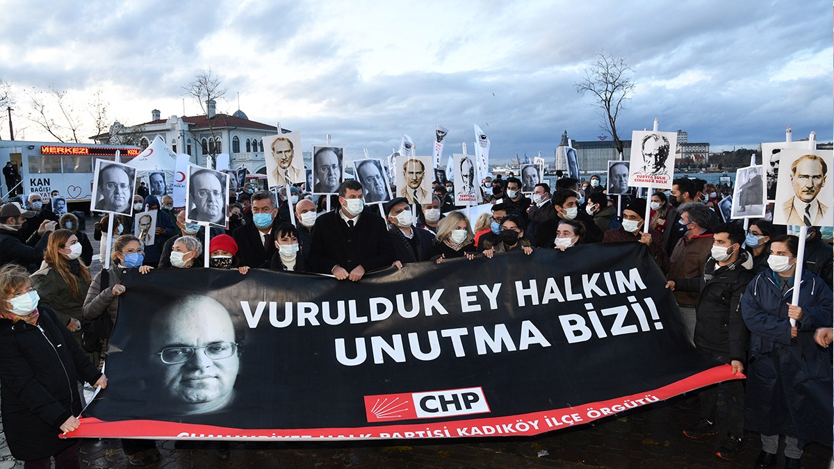 Gazeteci ve yazar Uğur Mumcu ölümünün 28'inci yılında Kadıköy’de anıldı