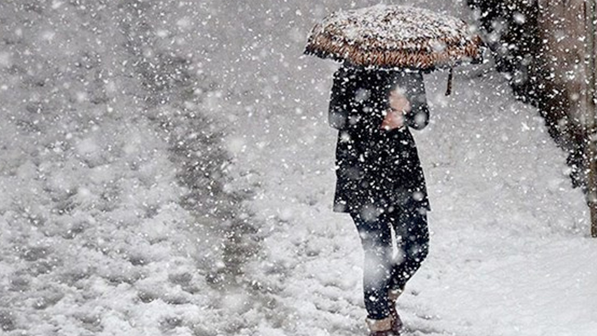 Meteoroloji uyardı: Kar İstanbul'a geri dönüyor