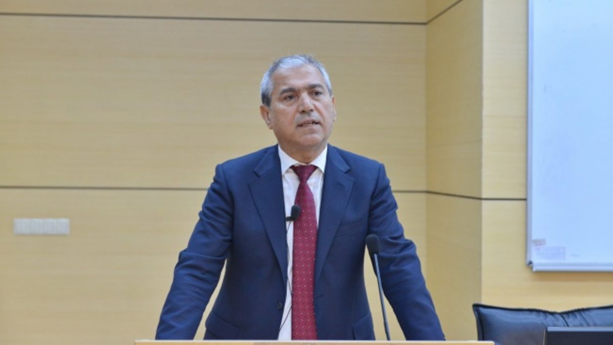 Abbas Güçlü kimdir?