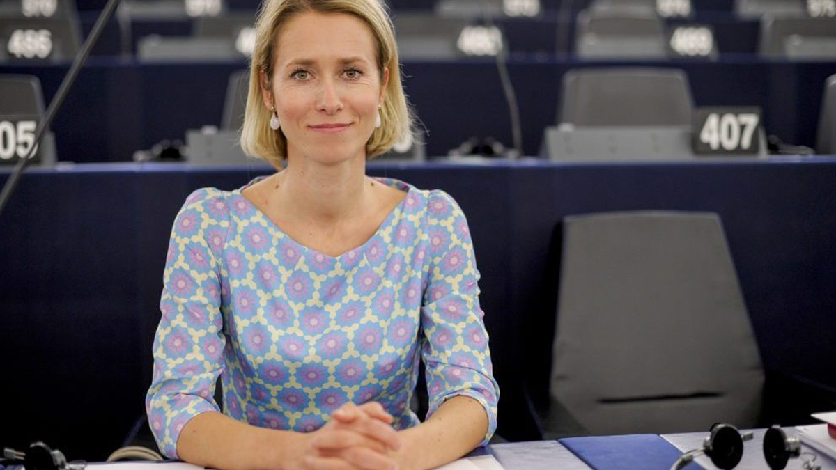 Estonya'nın ilk kadın başbakanı yemin etti