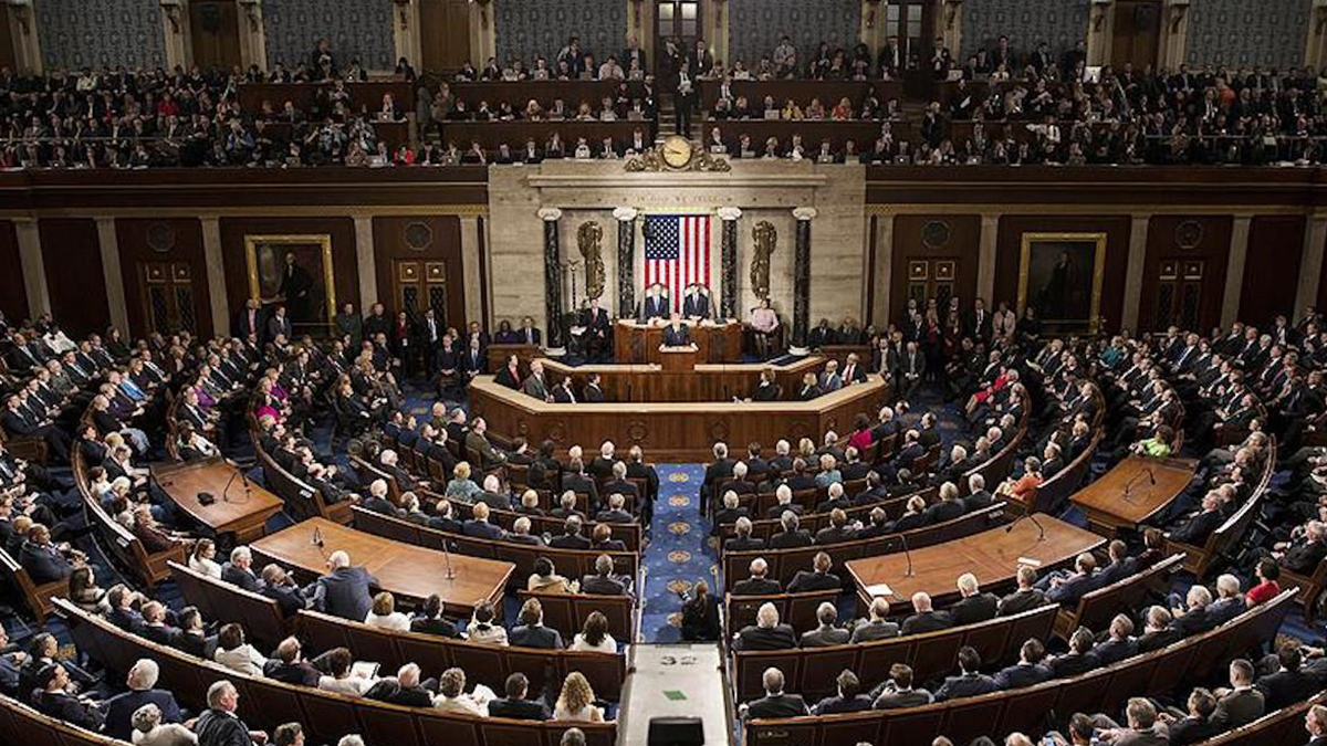 ABD Senatosu Trump'ı azletmekte zorlanıyor