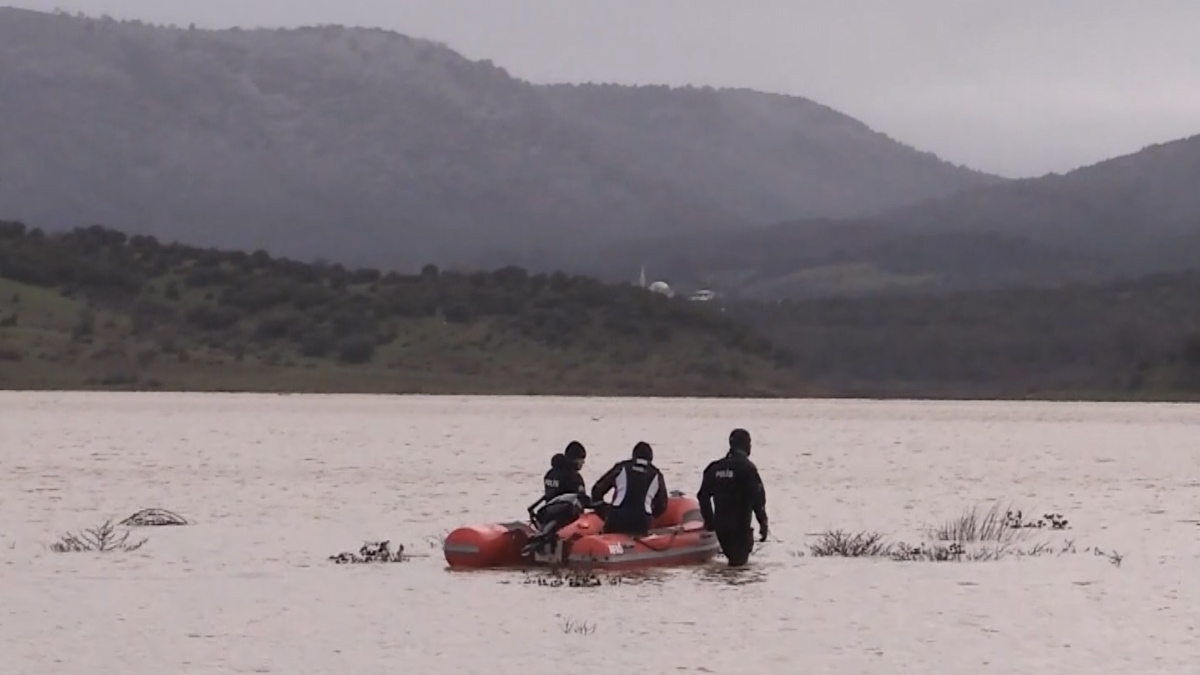 Çanakkale'de otomobil baraj göletine düştü