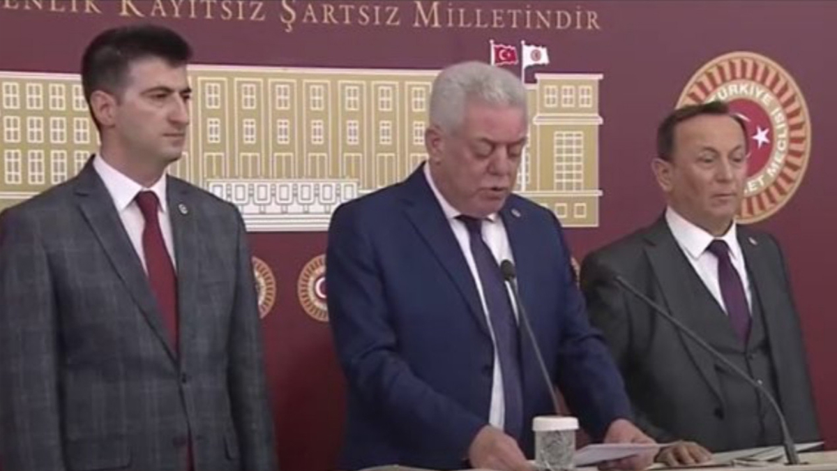 Son dakika | CHP'li 3 milletvekili partiden istifa etti