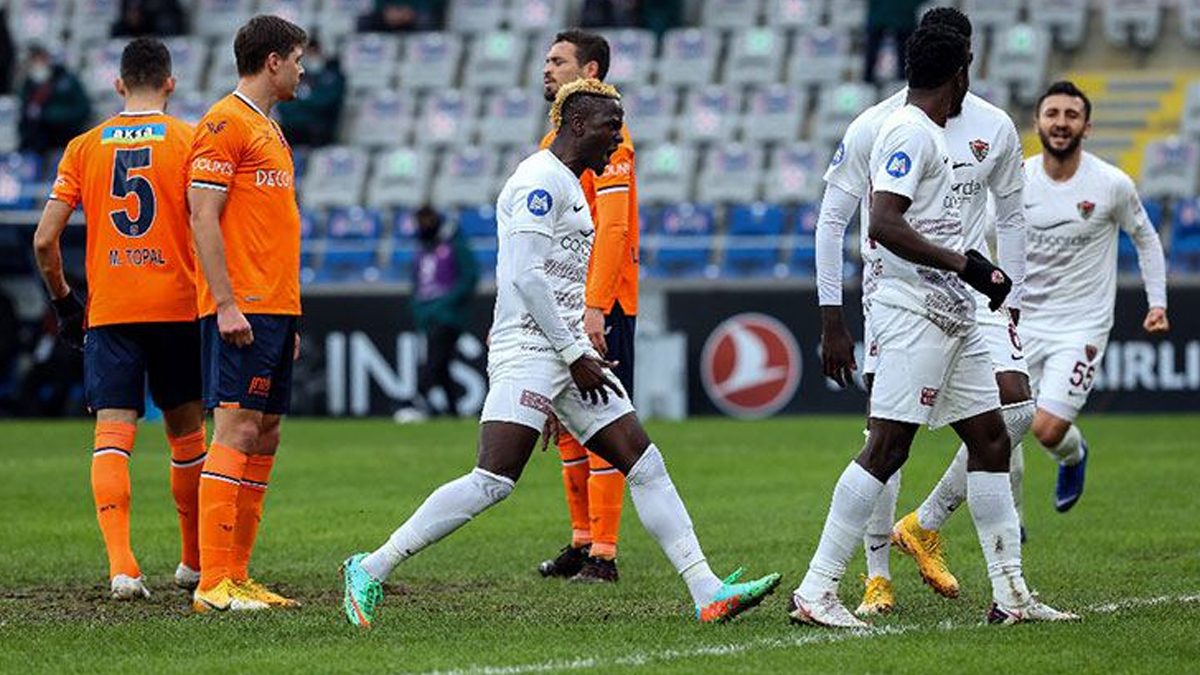 Hatayspor, Başakşehir'i bozguna uğrattı