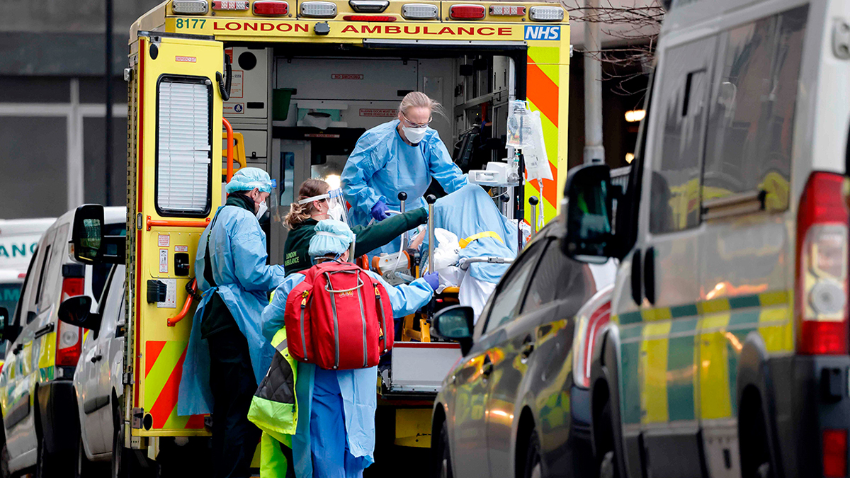 İngiltere'de korona ölümleri 105 bini aştı