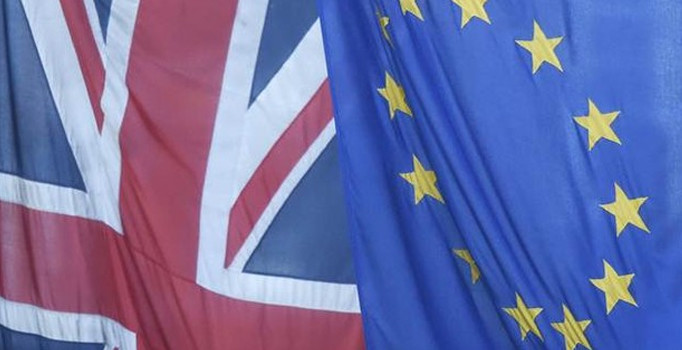 İngiltere'deki referandum futbolu vurdu