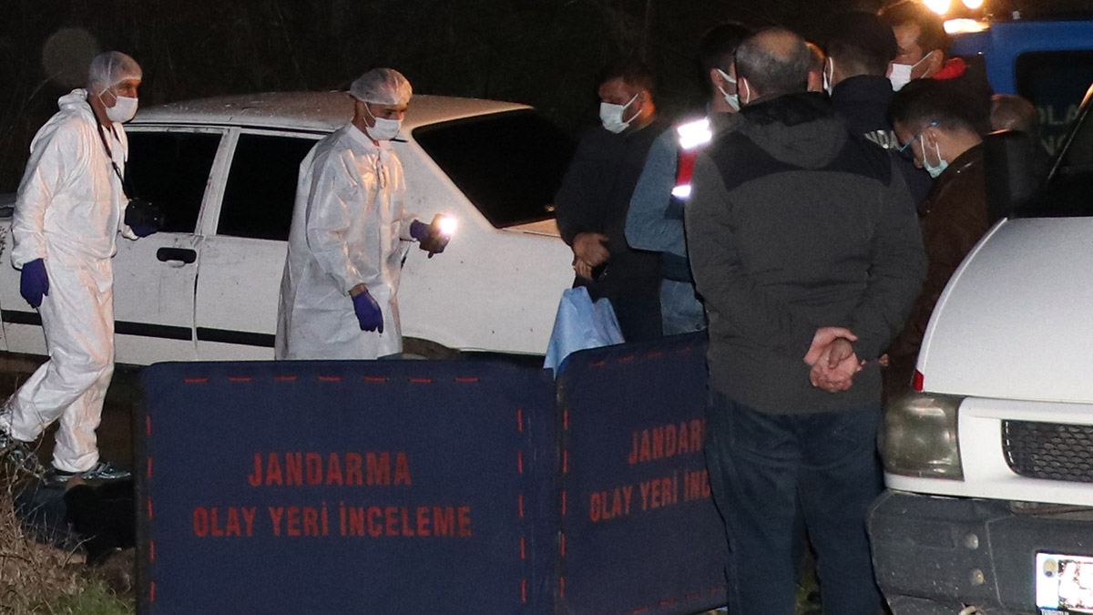 Korkunç olay! Çiftçi evine dönerken 4 genç cesedi buldu