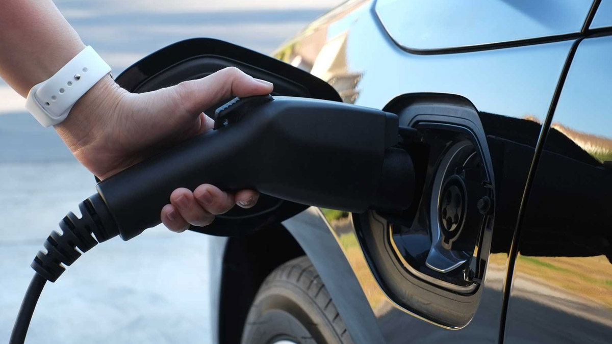 ÖİV, doğalgaz, şeker derken bir zamda elektrikli motorlu araçların ÖTV oranına geldi