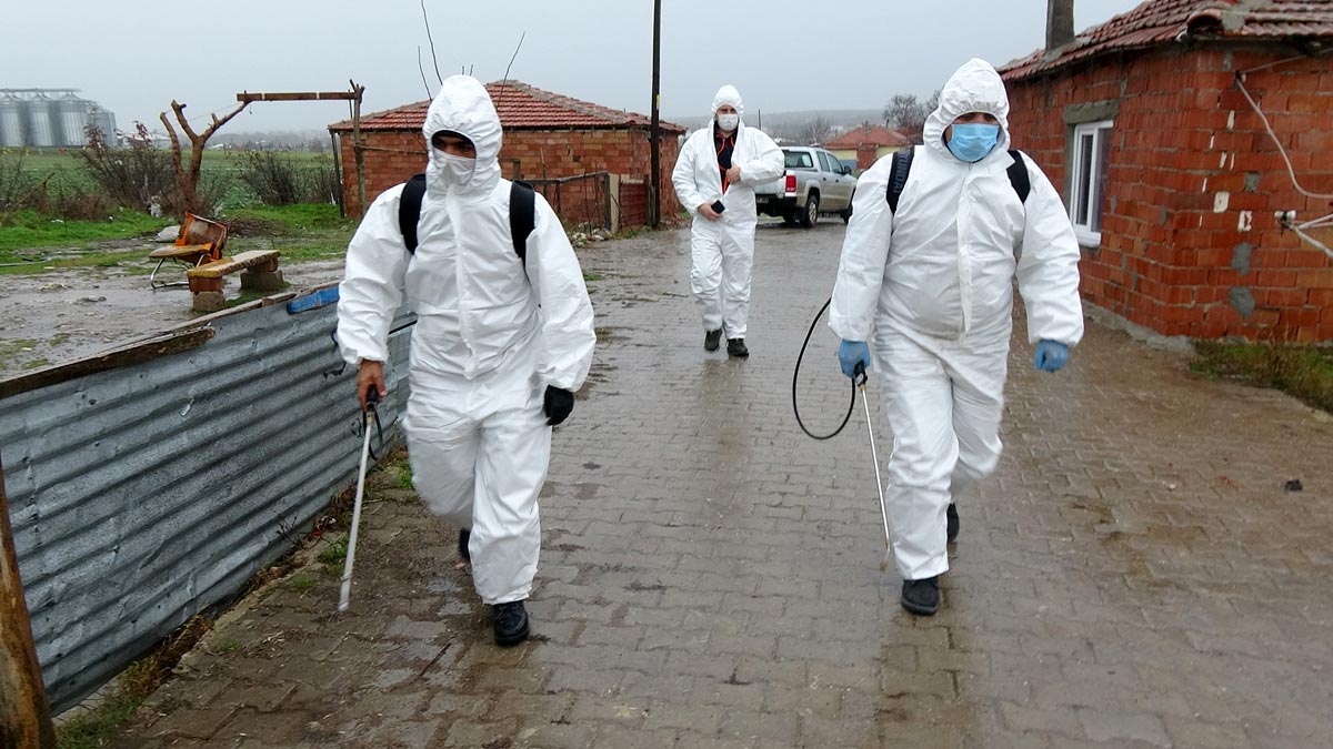 Bebek ziyaretinin sonu kötü bitti: 37 kişiye virüs bulaştırdı