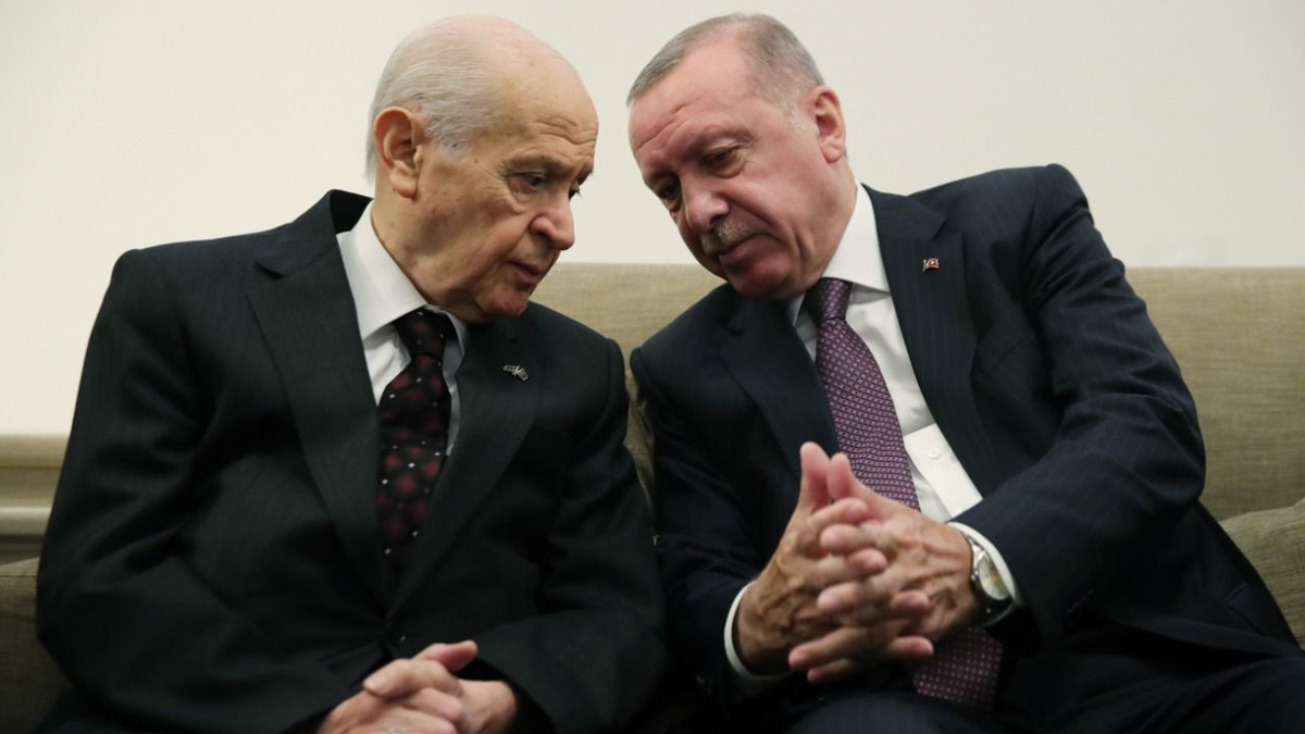 Bahçeli'den Erdoğan'ın yeni anayasa çıkışına destek