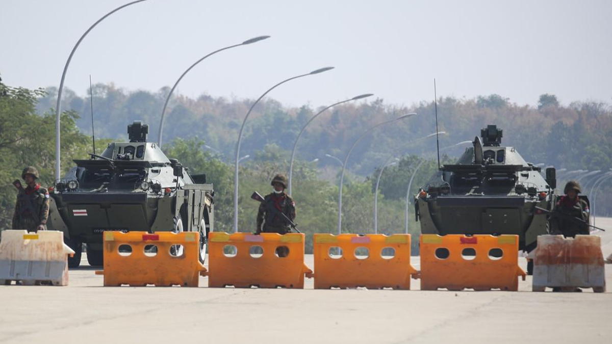 Darbe sonrası ilk! Kabine toplandı