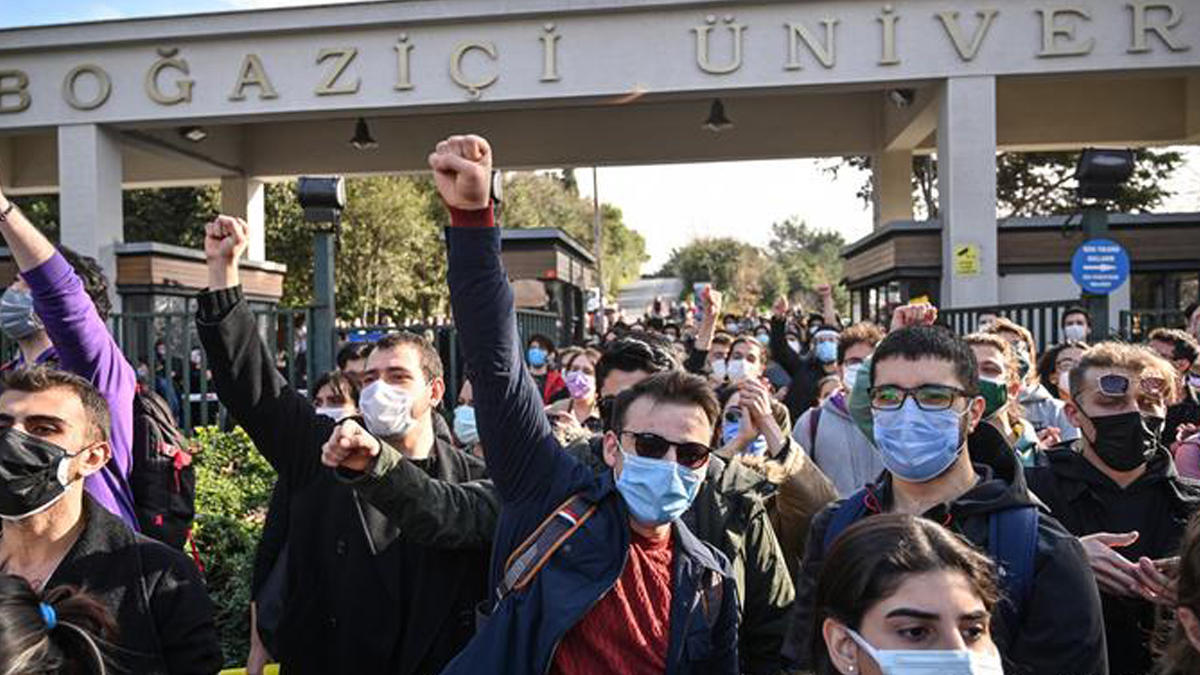 Birleşik Krallık'taki akademisyenler Boğaziçili öğrencilere destek verdi