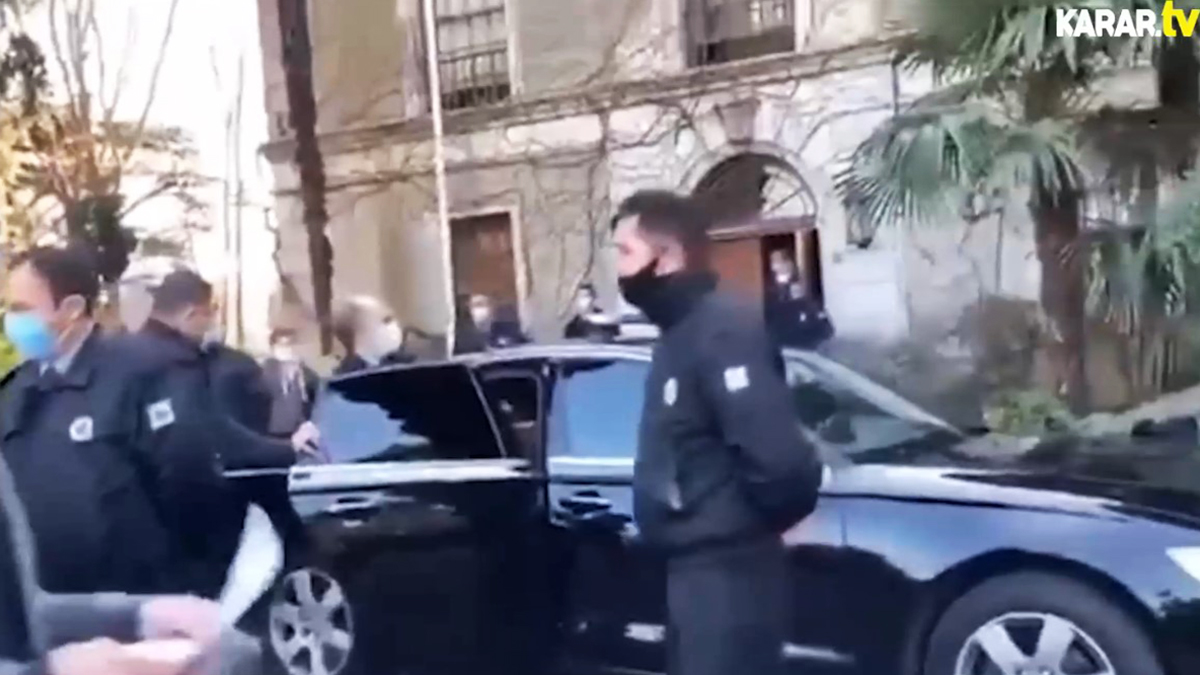 Boğaziçililerden makam aracına binen Melih Bulu'ya: Utan, utan!