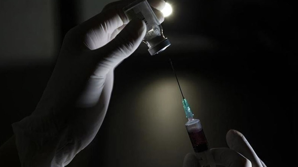 İngiltere'de aşılananlar 12 milyonu geçti