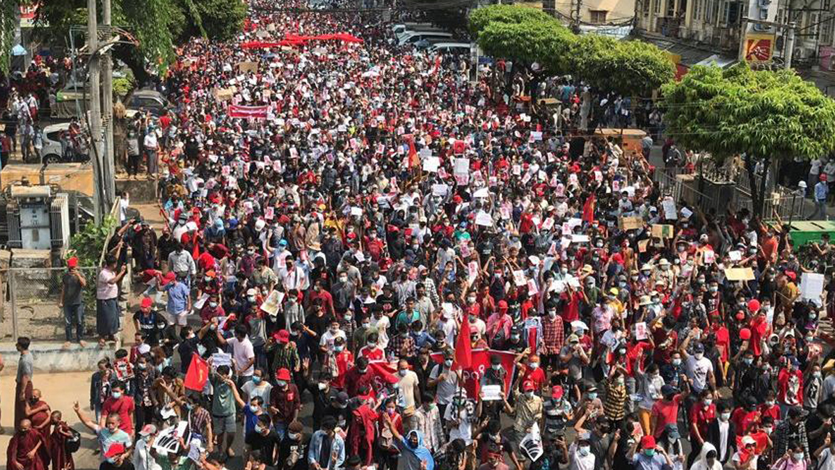 Myanmar'da darbe karşıtı protestolar 3'üncü gününde