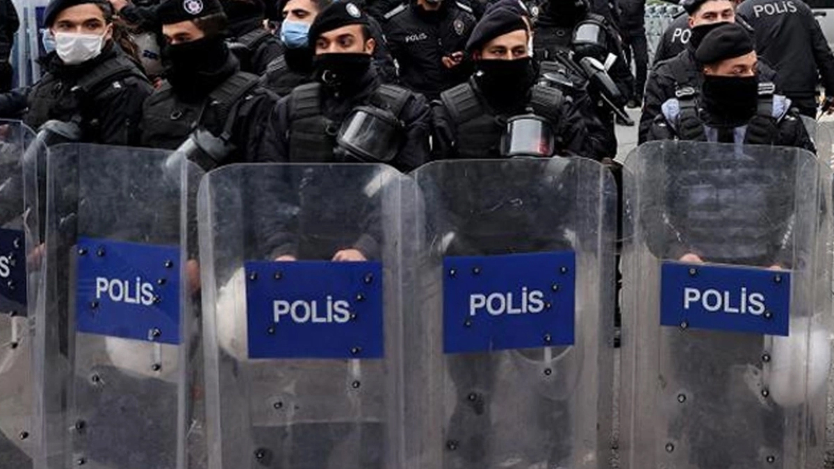 Göstericilerin adliyeye sevk edilmesiyle birlikte kaymakamlıktan jet hızı ile 'boğaziçi' yasağı geldi