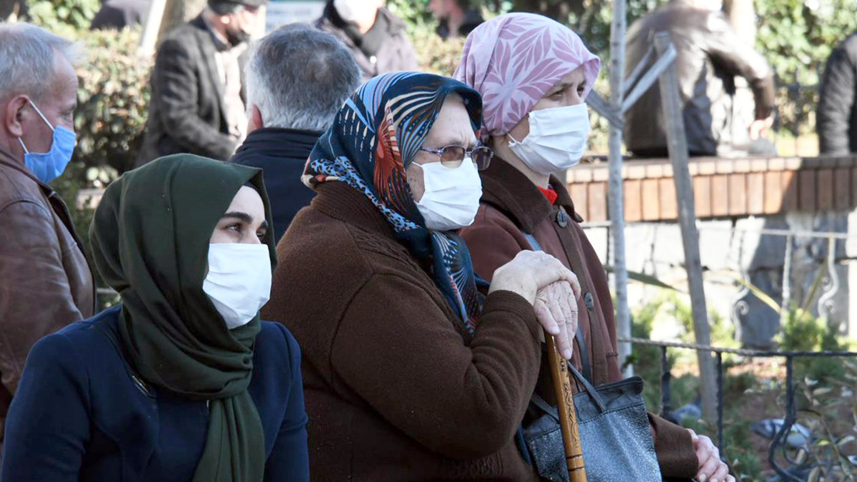 Mutasyonlu virüsün bulaşma hızı arttı! 'Eğer tedbirlere uymazsak...'