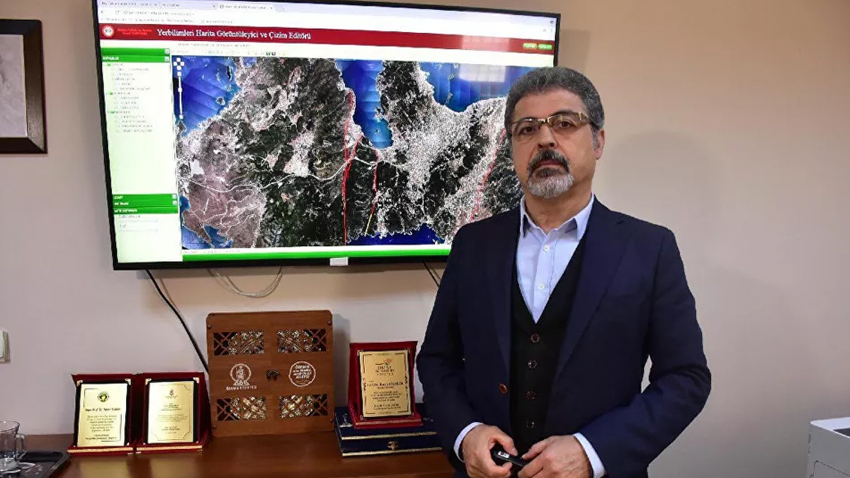 İzmir'de bir ilk: Fay üzerine yapılaşma yasağı geldi