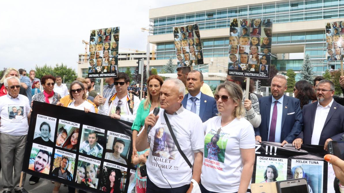 Tren kazasında oğlunu kaybeden Mısra Öz'e yasadıkları yetmez gibi bir de para cezası