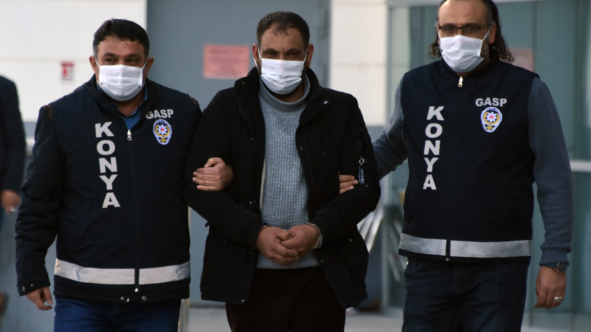 Sahte altın çalan hırsız kuyumcuya sitem etti