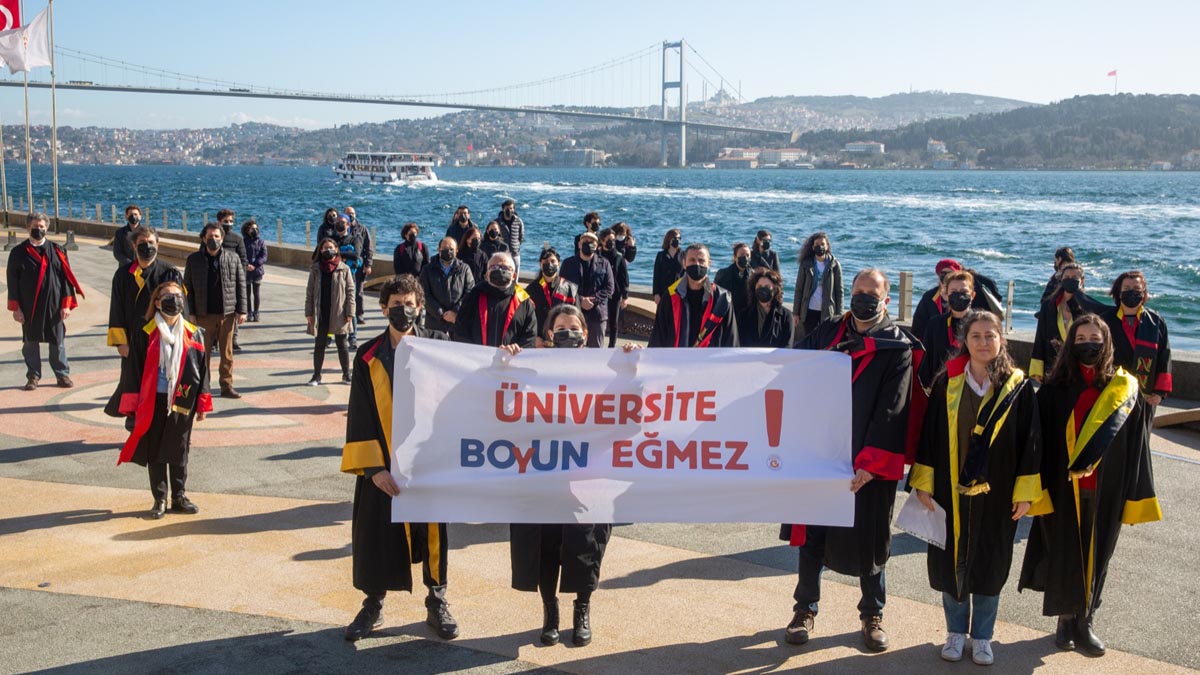Galatasaray Üniversitesi akademisyenlerinden Boğaziçi'ne destek