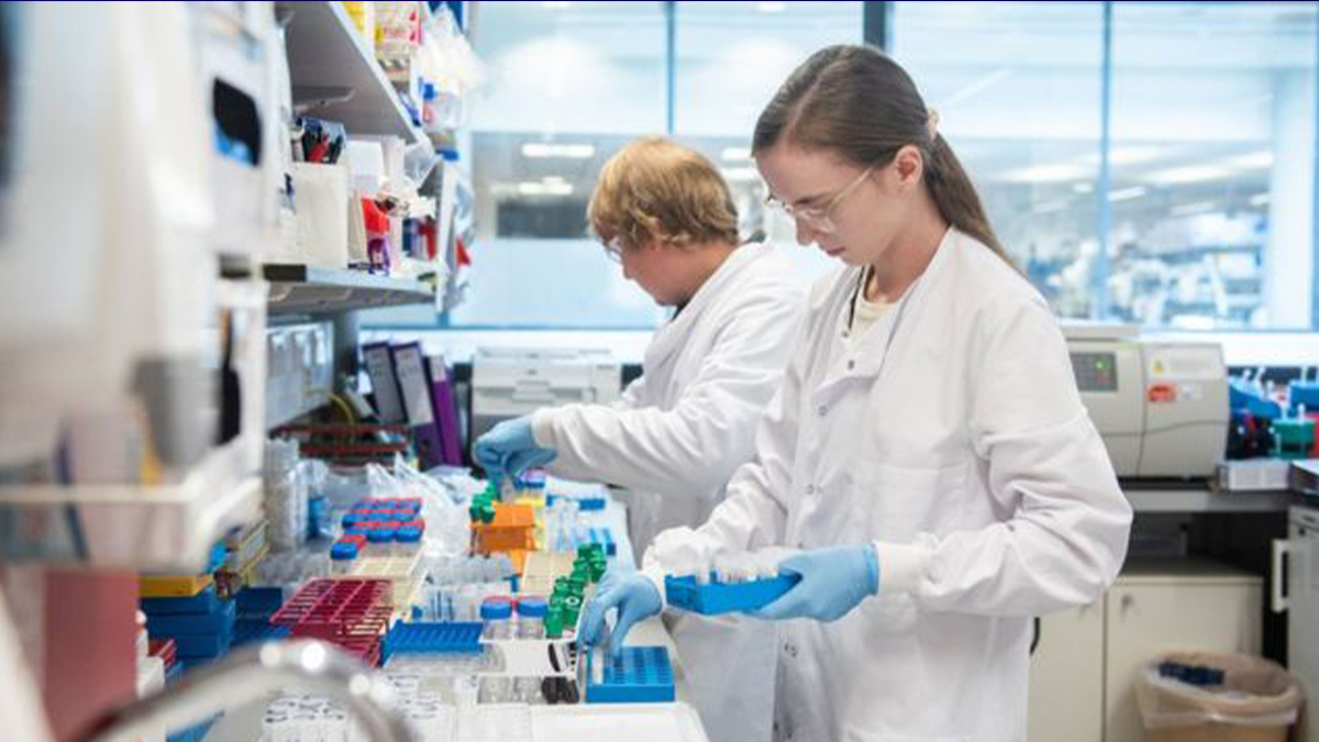 Oxford üniversitesi'nden Kovid-19'a karşı astım ilacı mucizesi