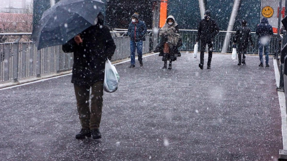 Meteoroloji'den İstanbul'a 'beyaz' uyarı: 30 santimetre olacak