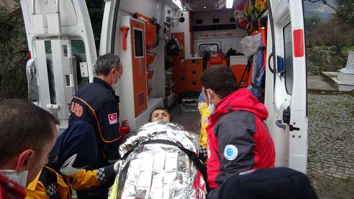 Alzheimer hastası kadın donmak üzereyken bulundu