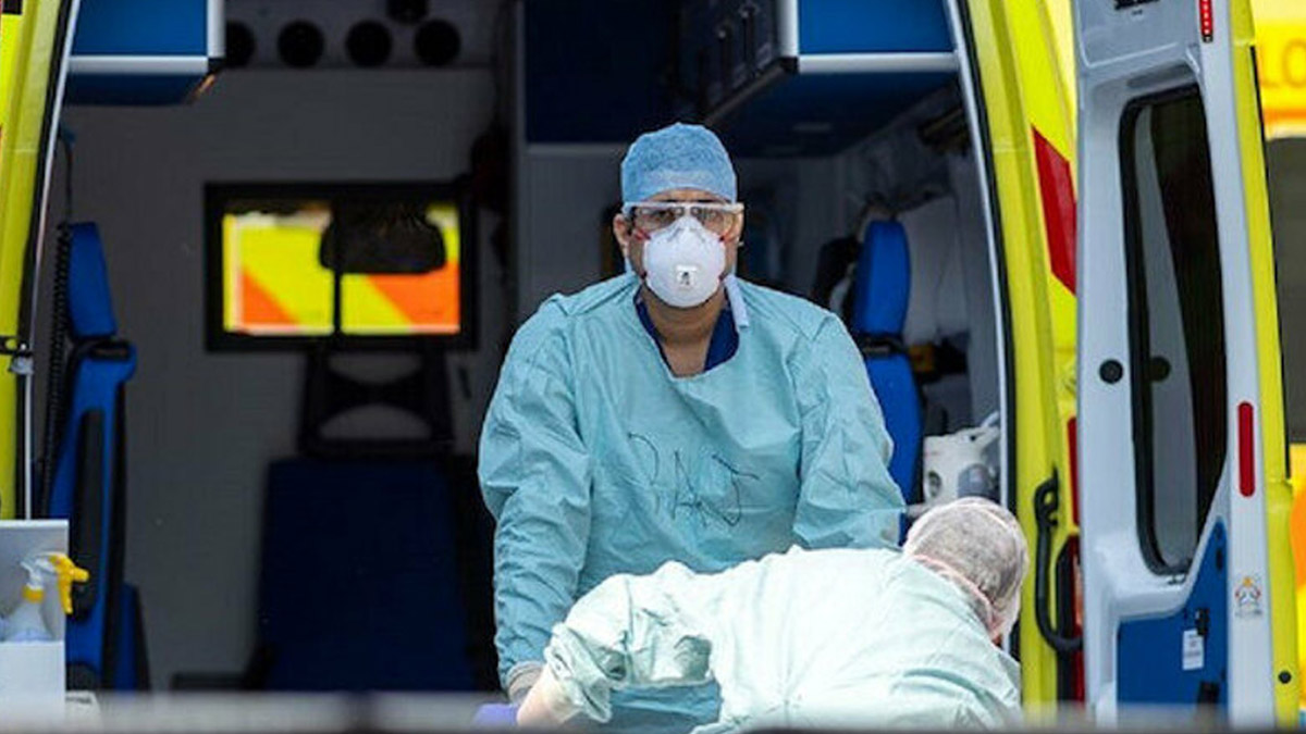 İngiltere'de vakalar düşüşe geçti