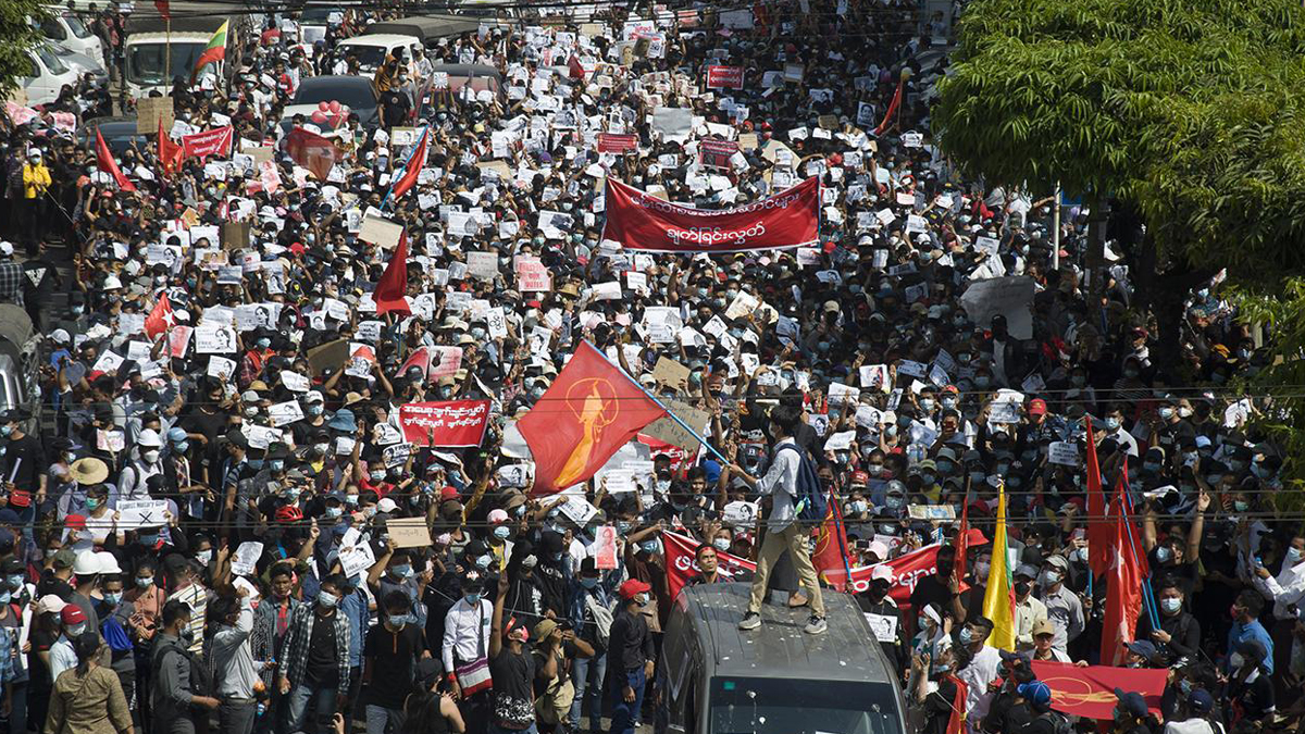 Myanmar'da güvenlik güçlerine ek yetki